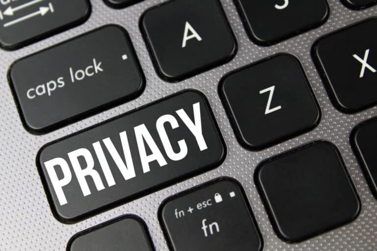 computer-keyboard-with-privacy-key-in focus