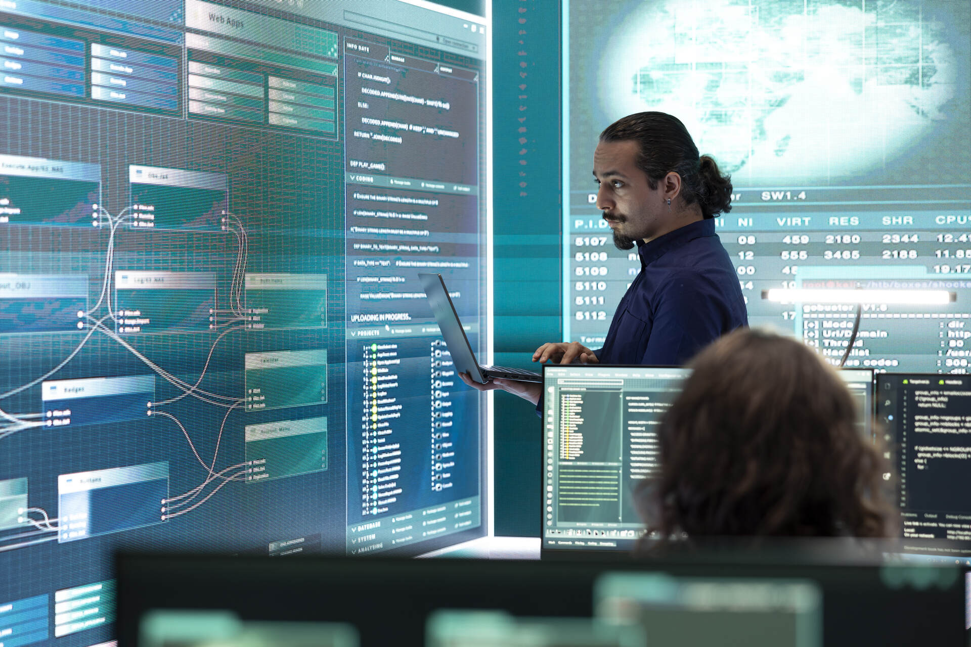 it expert monitoring cybersecurity