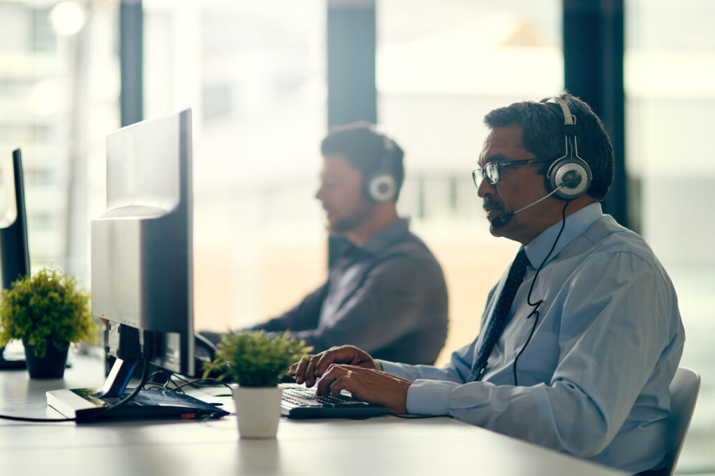 it experts working on computers