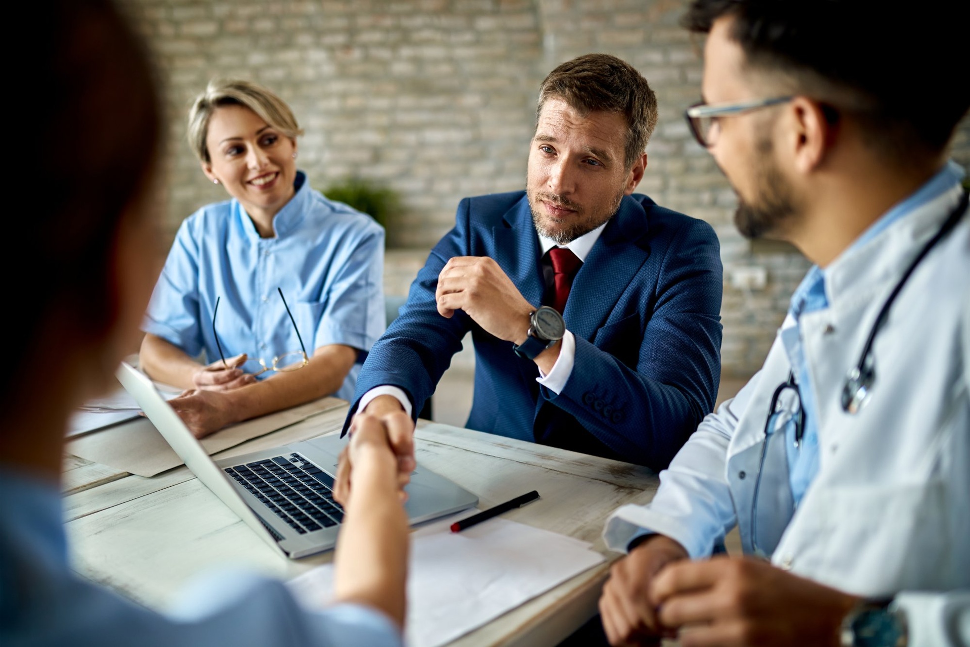 business-healthcare-meeting-medical-professionals-agreement | CMIT Solutions business-healthcare-meeting-medical-professionals-agreement